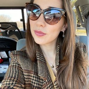 Meet your Posher, Miranda